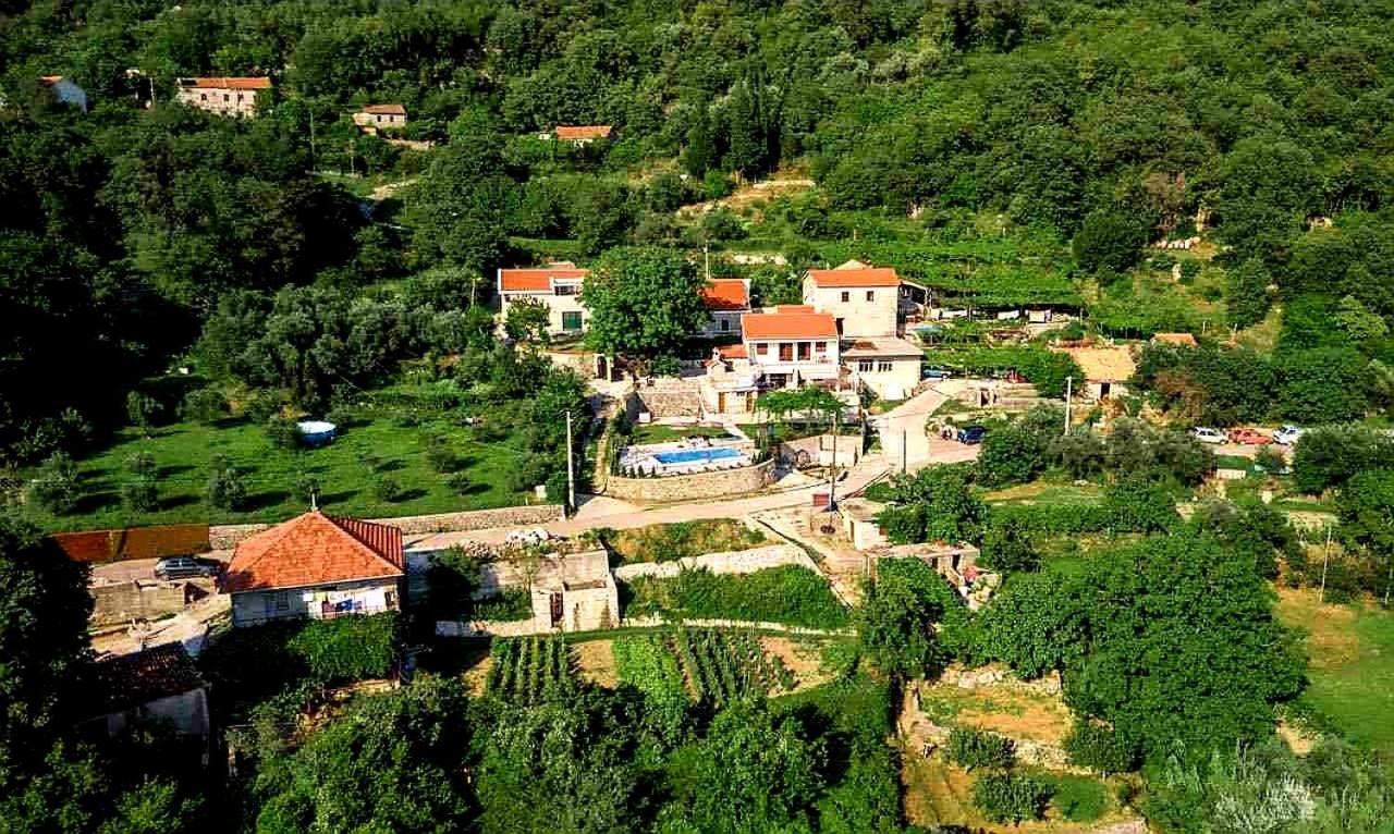 Vila Nikola Bratesici Exterior photo